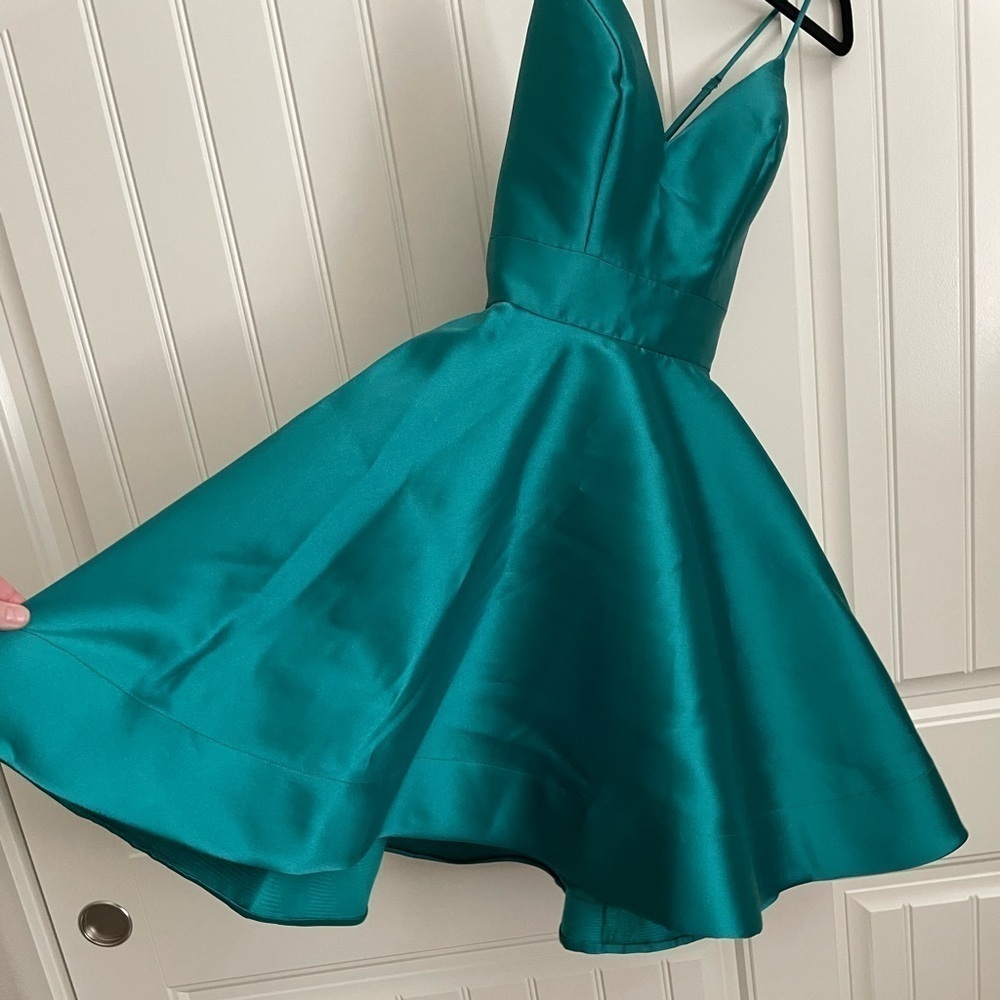 Rene the label green satin fit and flare cocktail prom formal dress size small - Picture 4 of 7